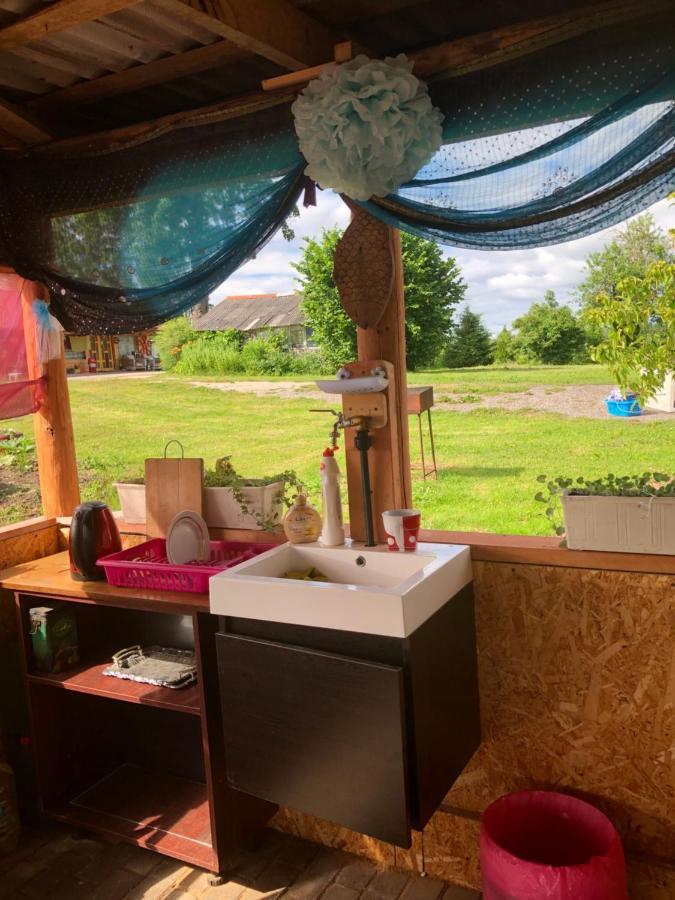 Piekalne Hotell Kalniesi Exteriör bild