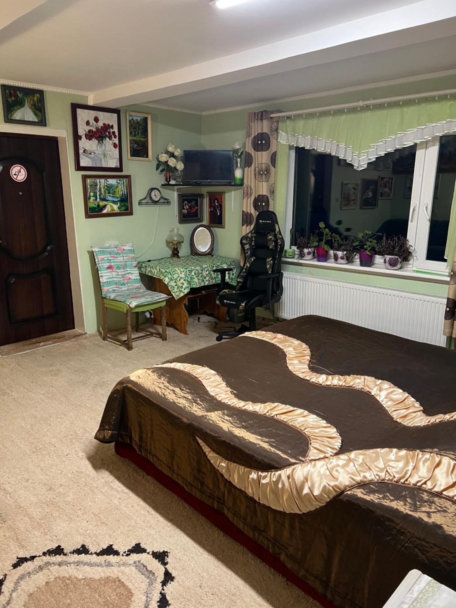 Piekalne Hotell Kalniesi Exteriör bild